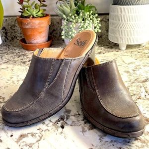 SOFFT Clogs Mule Shoe Brown Leather Upper Studded Slip On 1506340 Women Size 7
